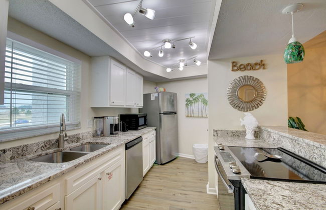 224 El Matador 1 Bedroom Condo by RedAwning - Photo 6