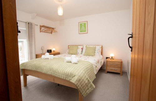 Cottage - Sleeps 4 - Garden - Parking - Foto 2