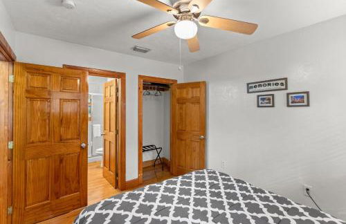 Cozy Townhome Near UF Campus - Foto 28