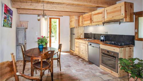 2 Bedroom Beautiful Home In St Didier - Foto 3