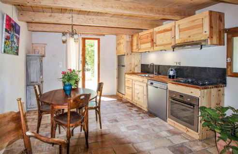 2 Bedroom Beautiful Home In St Didier - Foto 3