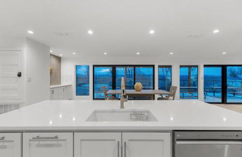 Guadalupe Bluff Modern House - Foto 48