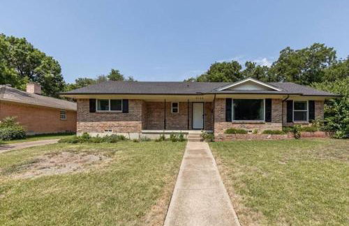 4 Bed 3 Bath House, Spacious, Smart TVs in all rooms, Whole house to yourself - Foto 37