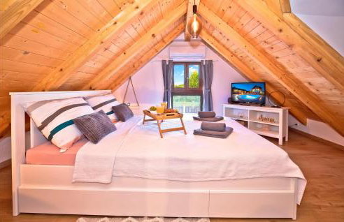 Awesome Home In Jamnica Pisarovinska - Foto 28