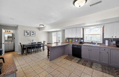 Lux Home, Minutes to Sanford Medical Center & Zoo - Foto 5