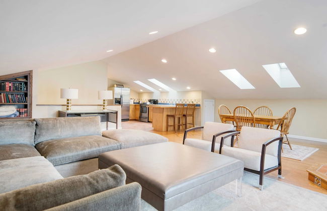 Secluded Estate w/ Guest House, Private Pond, Gym, & Movie Theater Sunny Pond - Foto 66