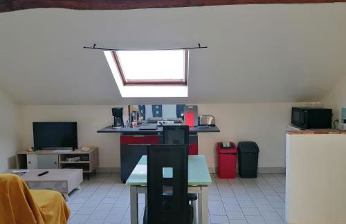 Appartement climatisé avec parking privé à Doué la fontaine - Photo 3