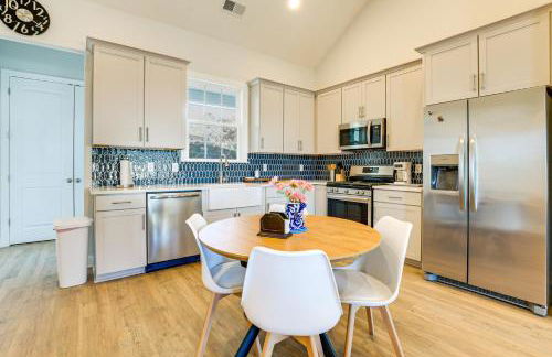 Lake Greenwood Access Modern Escape with Patio! - Foto 4