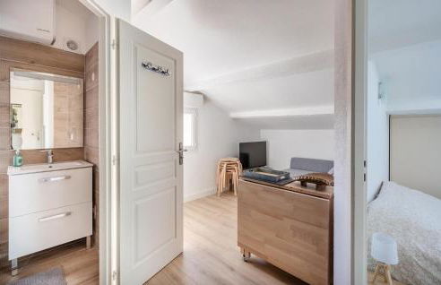 Awesome Apartment In Hyères With Wifi - Foto 12