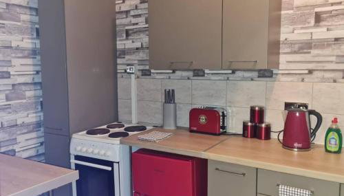 2 Bed Flat - Sleeps 3 - Parking - Wifi - Foto 3, furniture