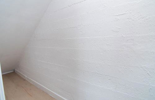 Central LA Loft Studio Queen Sofa WFH Ready - Photo 56