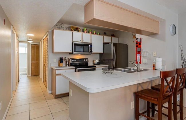 Villas at Island Club Community, Pools, Jacuzzi and More! - Photo 17