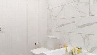 Bridge Court by Sterling Edge Apartments - Luxury Aparthotel - Stylish 1-bed Apartments - Balcony with Canal View or Private Garden - Free Parking - Foto 4