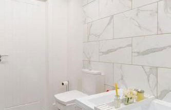 Bridge Court by Sterling Edge Apartments - Luxury Aparthotel - Stylish 1-bed Apartments - Balcony with Canal View or Private Garden - Free Parking - Foto 4