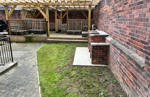 Lovely 4 bed (sleeps 8) apartment close to city - Foto 22