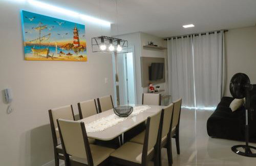 Apartamento Familiar III Próximo Beto Carrero e Praia - Foto 1