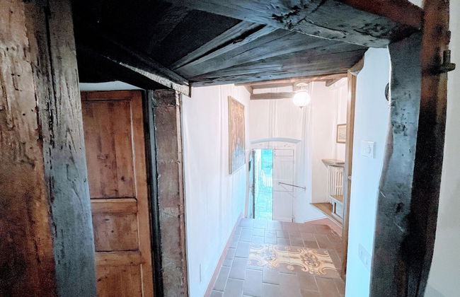 Vicolo - Sleeps 5 With air Con, Wifi, Balcony for Dining and Pool - Photo 58