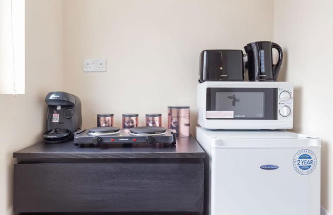 Spacious Sleeps 3 Ensuite Room In Twickenham TW7 - Foto 8