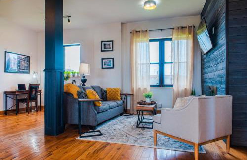 River City Loft - Photo 2