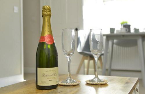 Old Green Chambers spacious town centre apartment with free parking! - Foto 12