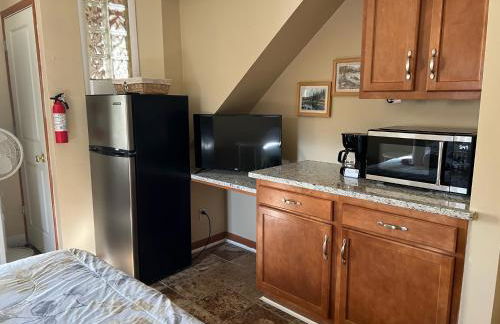 Stay In Ohiopyle in the middle of town by the GAP trail - Foto 18