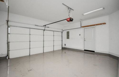 Skyline Views - Sleeps 10 Home Near Downtown - Photo 25