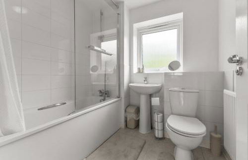 NEW Modern Townhouse Holiday Home Free Parking - Foto 13