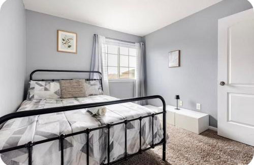 Modern 4BR Retreat, Fast WiFi, Parking, Less than 15 mins from Austin - Foto 27