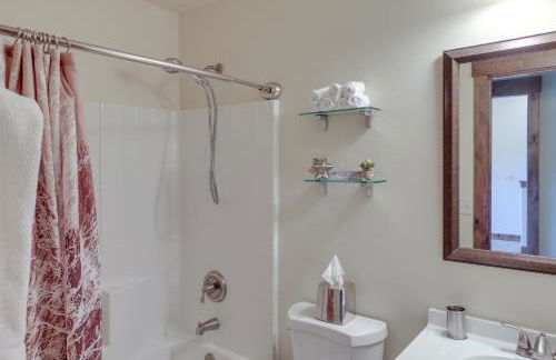 Loon Lake Waterfront Retreat 2 Decks and Dock! - Foto 18