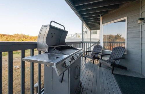 Cozy 2 bedroom condo walking distance from the beach - Foto 24