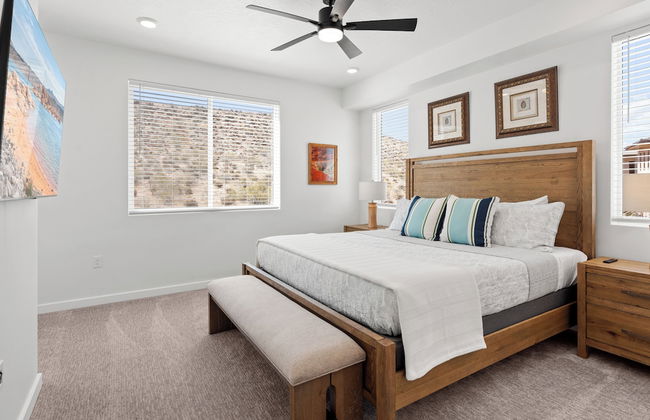 Touch of Class Stunning 5 Bdr! - Photo 11