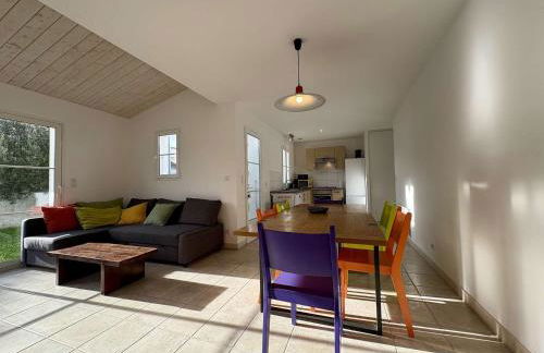 Maison mitoyenne 4 pièces avec jardin clos - Saint Denis d'Oléron - FR-1-246A-406 - Foto 5