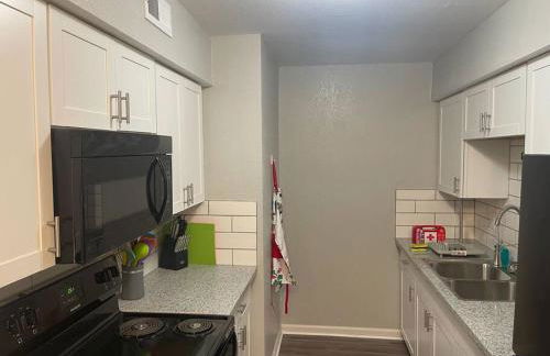 The Ingrid Apt #8 - Fresh and Simple 2bd with WiFi - Foto 8