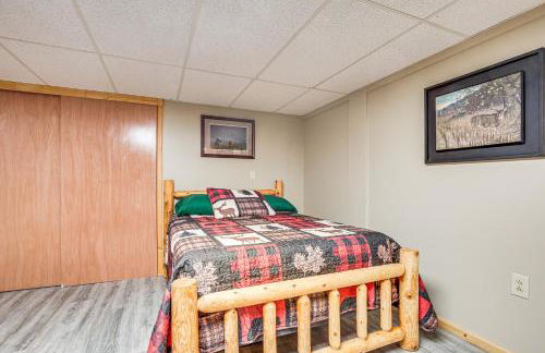 Hayward Home with Private Deck, Fire Pit and Kayak! - Foto 15