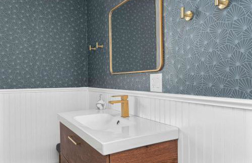 The Return to Self - Walk to Historic Downtown - Foto 45