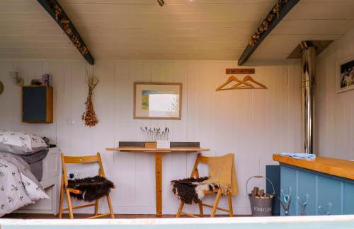 Oak Shepherd Hut - Photo 12