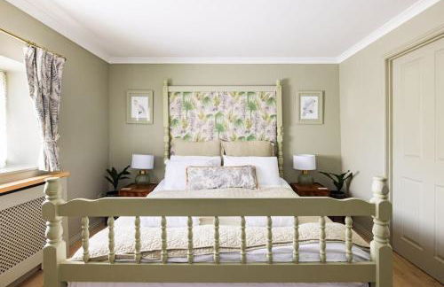 Luxurious Complex: 2 barns together edge of Frome - Photo 20