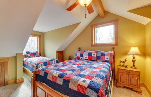 Game Room, Deck and Views Idyllic Slaty Fork Cabin - Foto 18