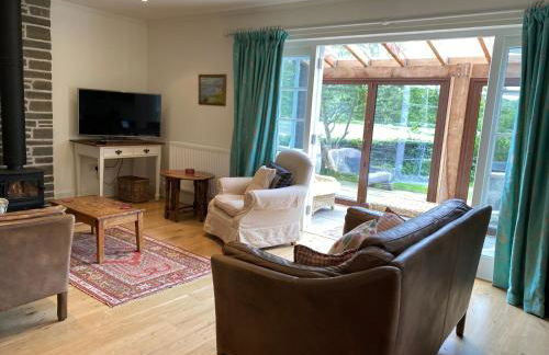 Private detached cottage sleeps 4 - Photo 16