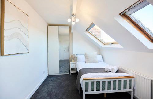 Aura - Elegant Retreat in Prime Leeds Location! - Foto 35