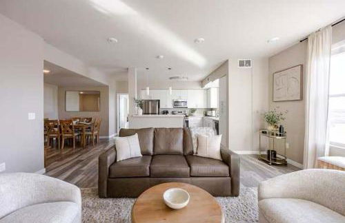 Stunning Water View 2BR · Jacuzzi & Rooftop Lounge - Foto 41