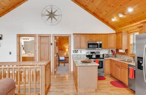 Soco Serene Cabin in the Heart of Maggie Valley - Foto 26