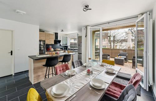 Chic house with a master suite, parking, terrace, and garden - Foto 8