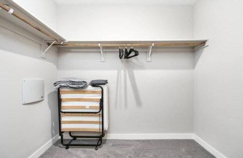 Serene 1BR Perfect Indy Stay - Foto 13