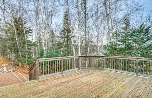 Private Lakefront Home with Game Room in Aurora! - Foto 33