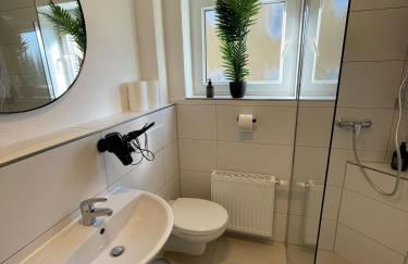 Firmen und Gruppen willkommen - 3 Schlafzimmer, luxuriöse Einzelbetten, Nahe Ulm - Foto 15