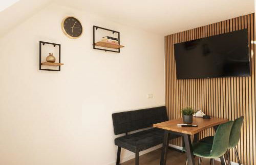 HÖL-Moderne Wohnung in zentraler Lage, Schallschutzfenster, 24h-Self-check-in, Disney Plus - Foto 5