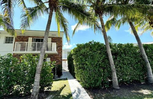 BRAND NEW! Lovely 1 Bedroom with Pool by the Beach - Foto 32