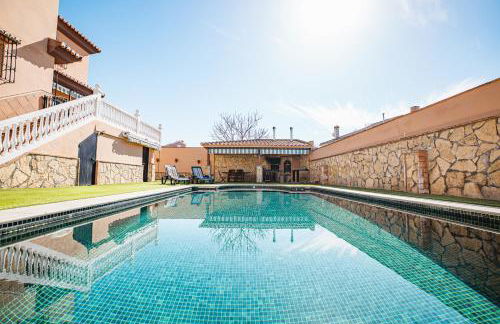 Villa Oropéndola Piscina agua salada, parking, barbacoa pax 14 - Foto 3