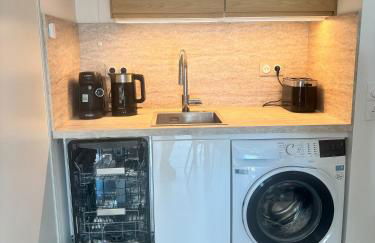 Very comfortable air-conditioned 2 rooms with direct beach access and a free parking - Foto 19